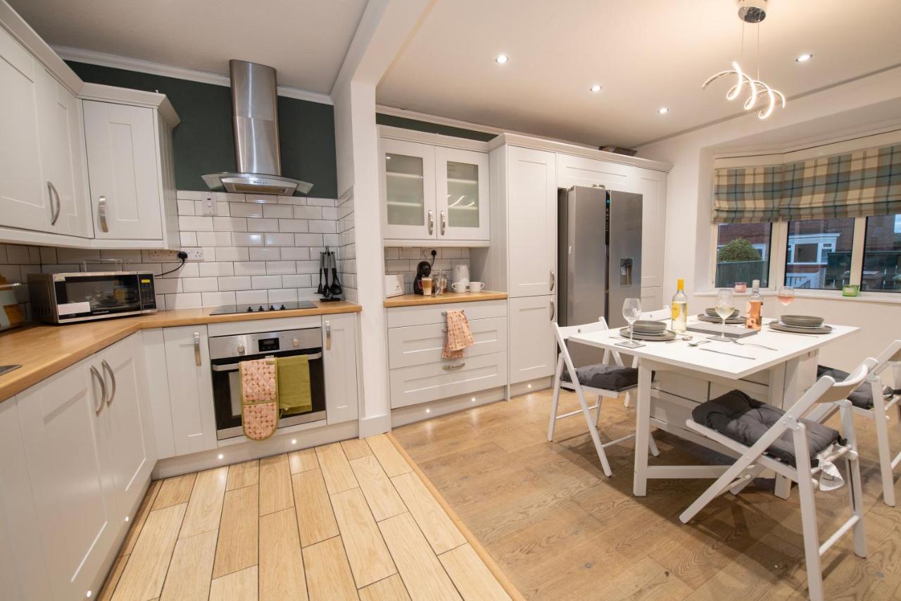 Emmadale Central Bridlington Sleeps 7-8 Buitenkant foto